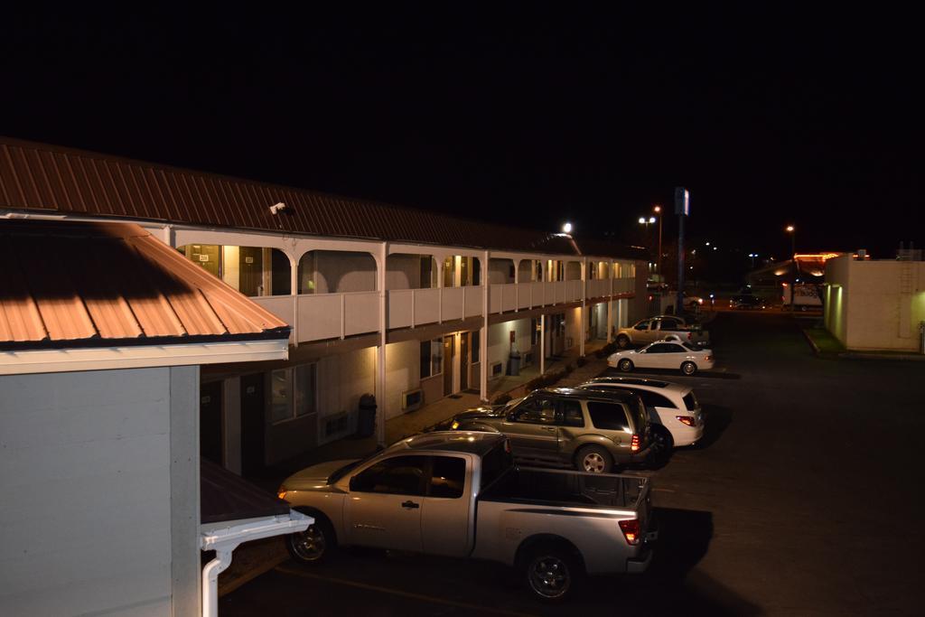 Little Suites Provo Extended Stay Extérieur photo