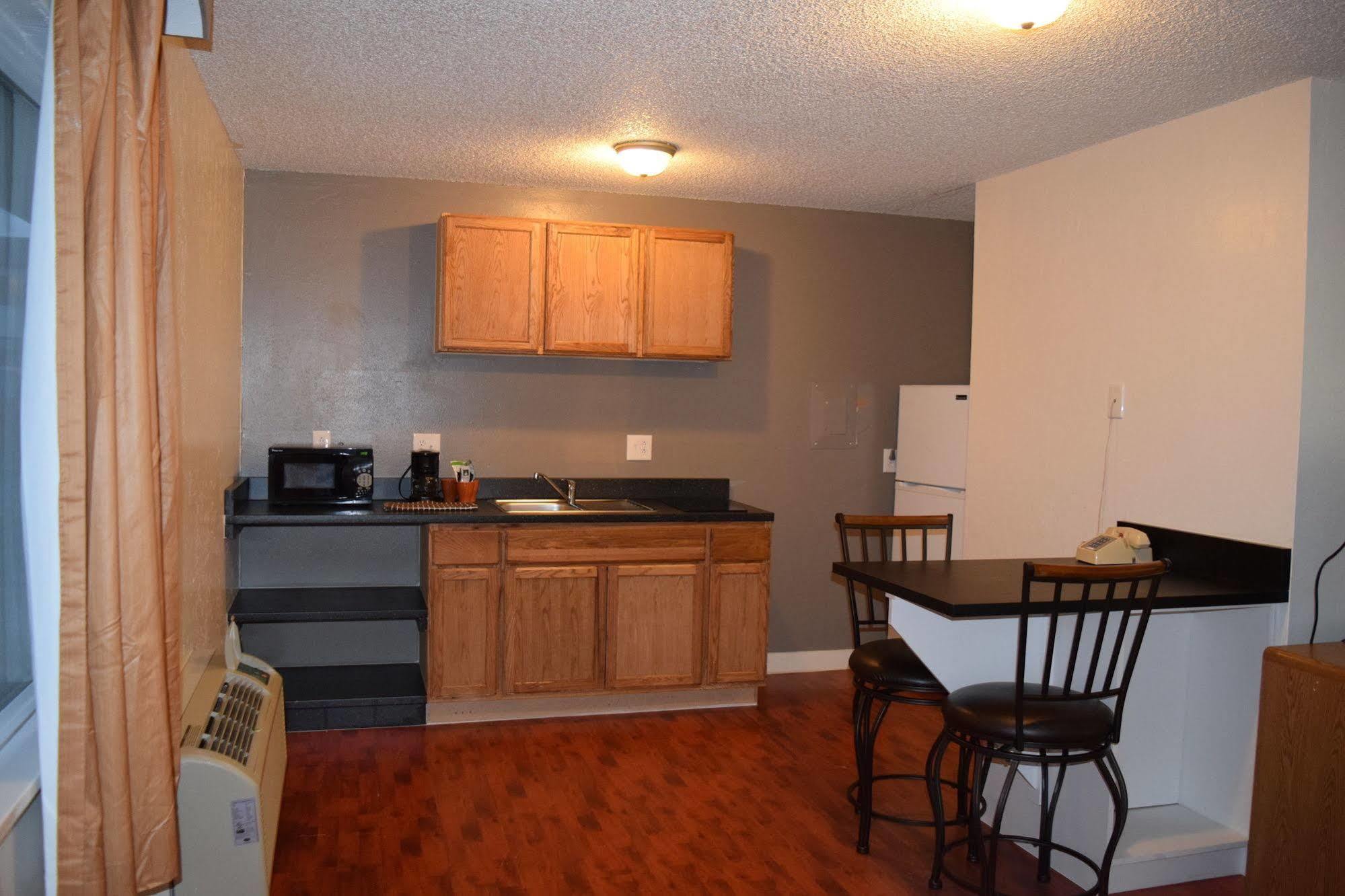Little Suites Provo Extended Stay Extérieur photo